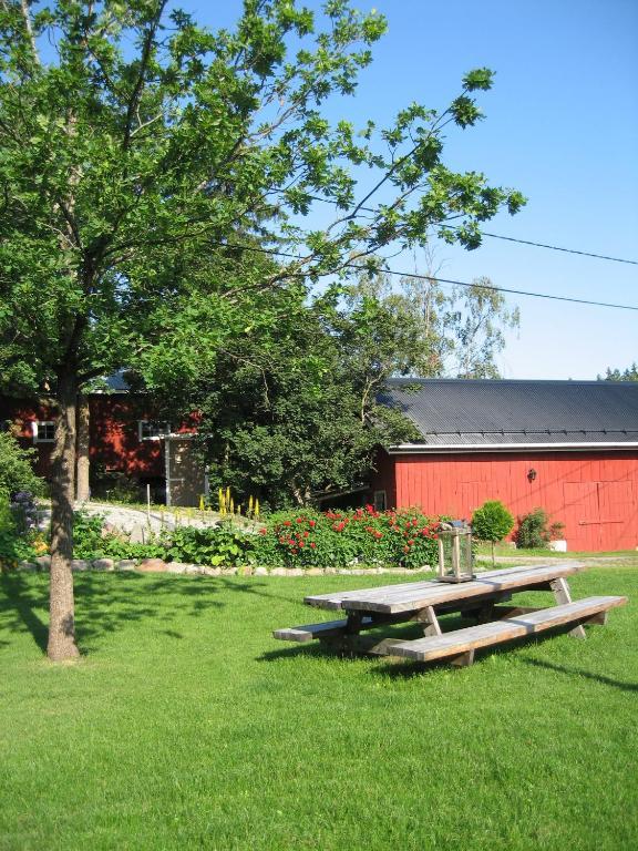 Lyhdyn Tila Hotell Sankt Karins Eksteriør bilde